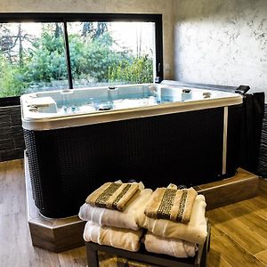 Villa à 2 Chambres à Coucher